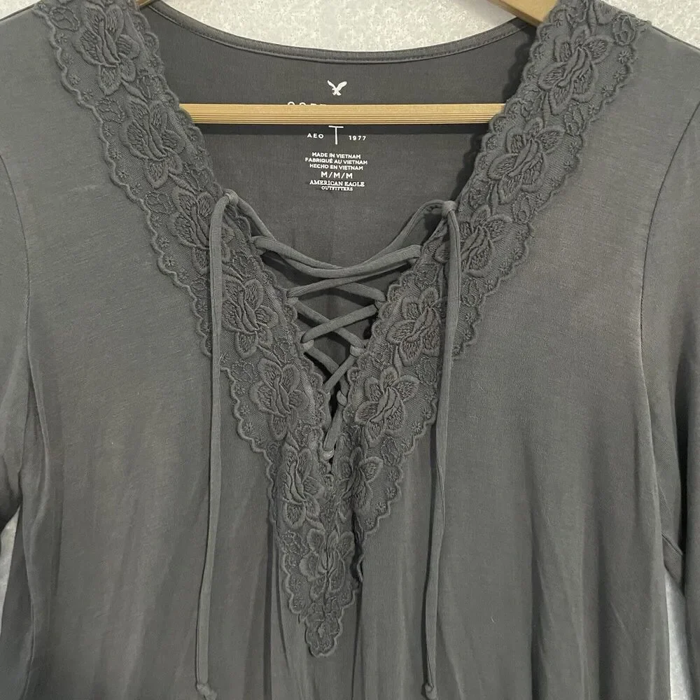 American Eagle Top Women’s M Gray AEO Soft & Sexy Long Sleeve Lace Up Neck NEW - Picture 3 of 9